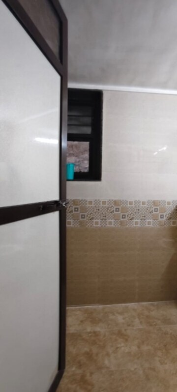 Furnished Amenities in 1 BHK Apartment at Shraddha View CHS, Santacruz East – for Rent