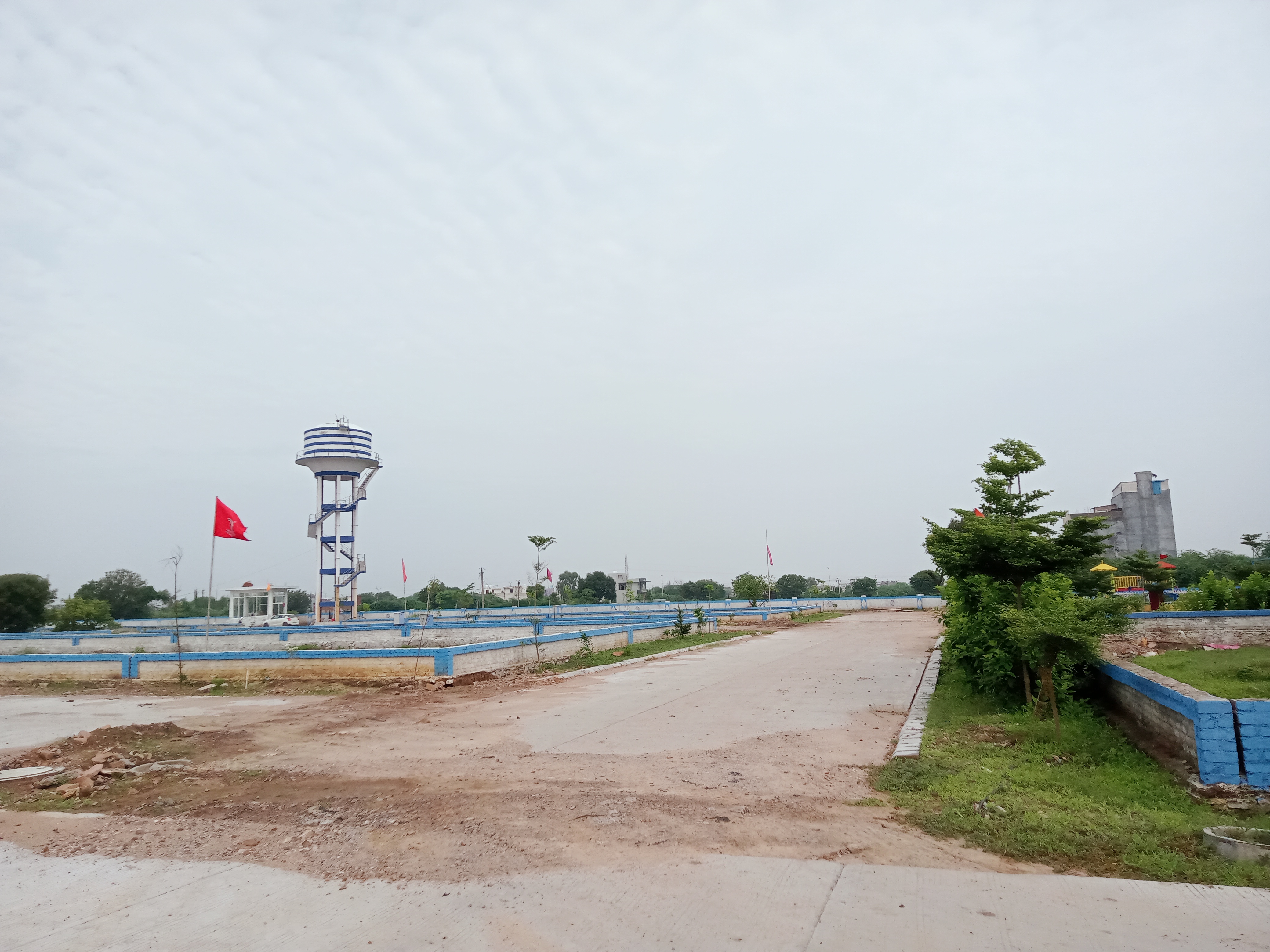 Plot For Sale in Ragundan 