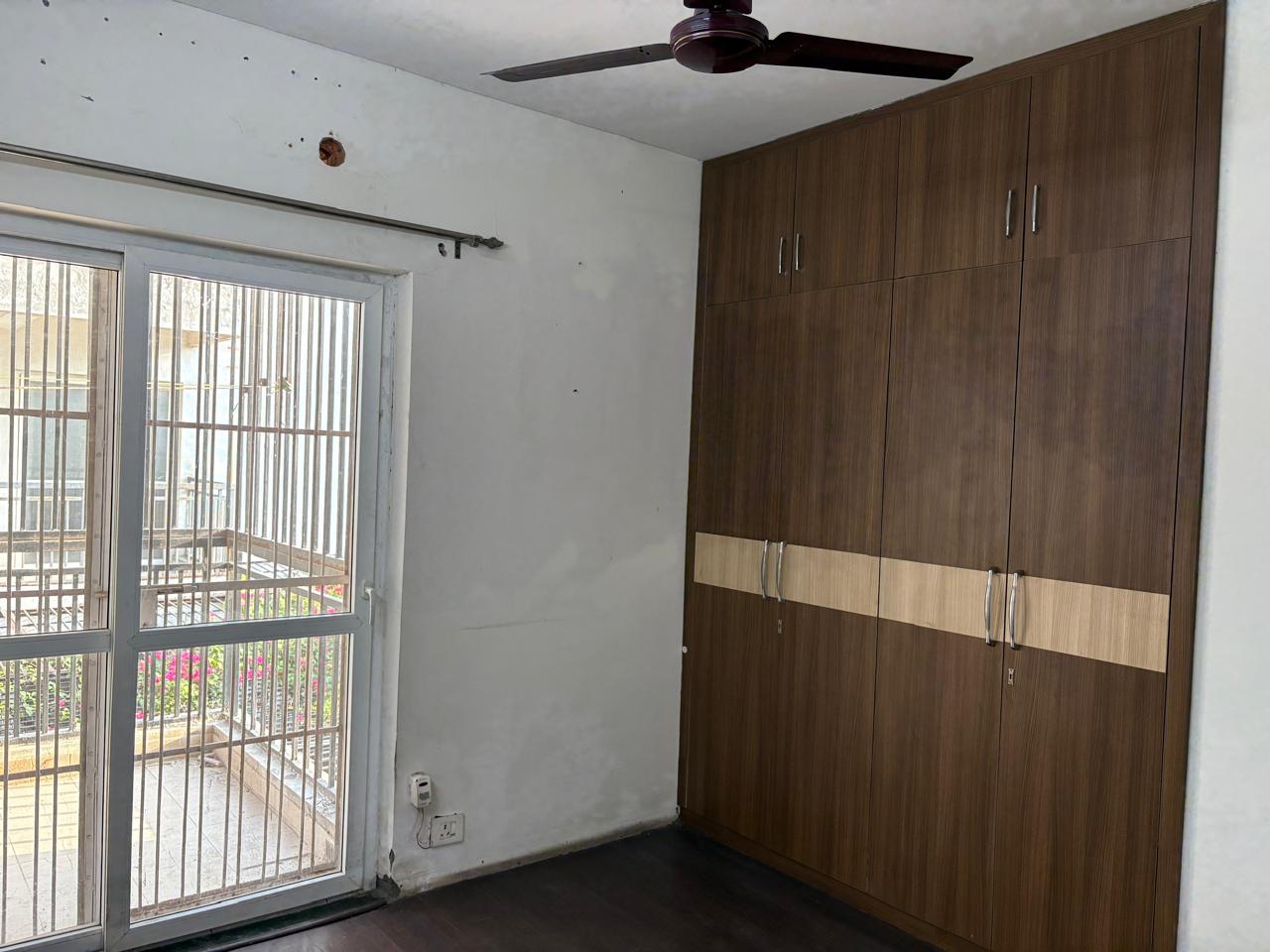 3 BHK 250 Sq.Yd. Builder Floor in BPTP District Phase 2