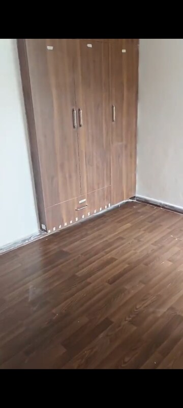 Room in 3 BHK Apartment at BPTP Park Elite Premium, Sector 84 – for Rent