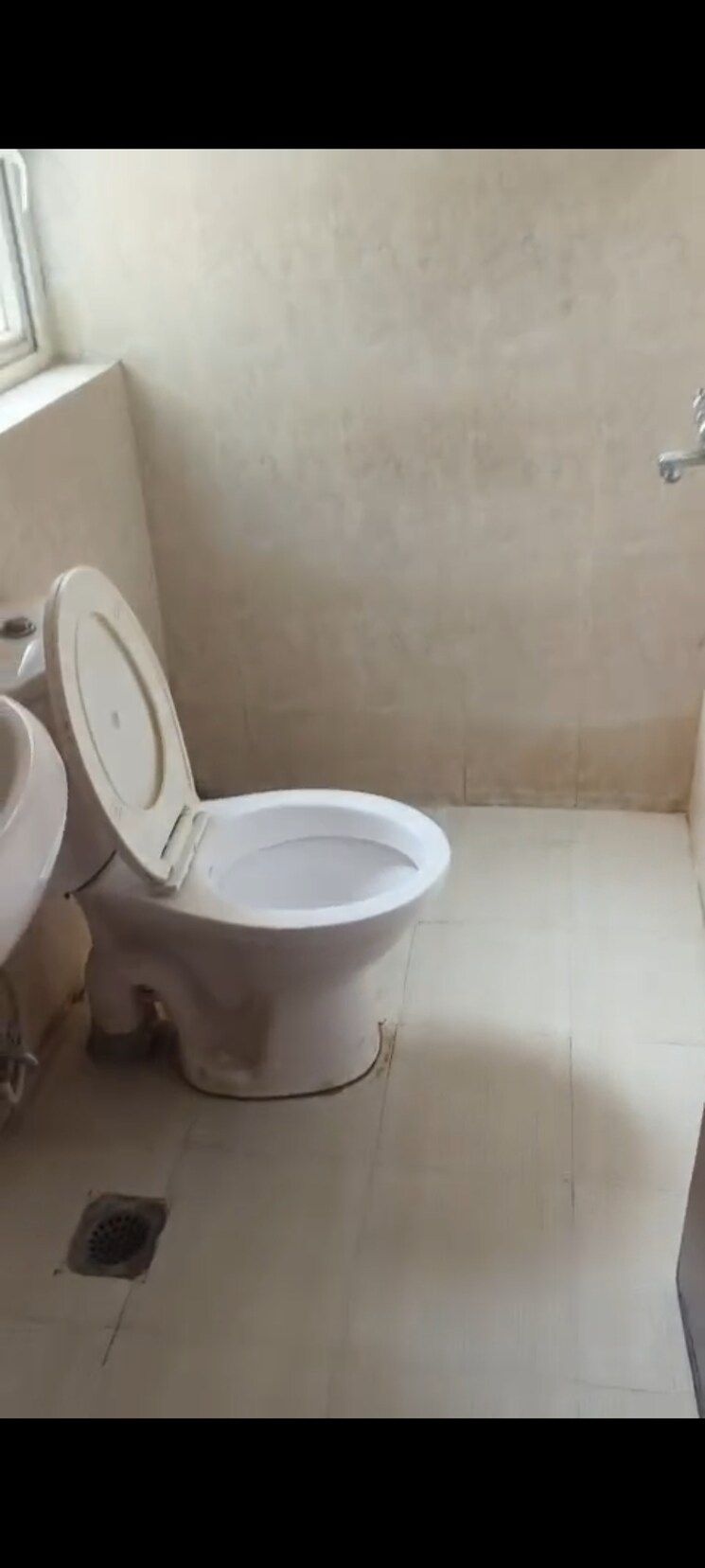 Bathroom, bptp-park-elite-premium 3 Bedroom 906 Sq.Ft. Apartment In Sector 84 Faridabad 8998608