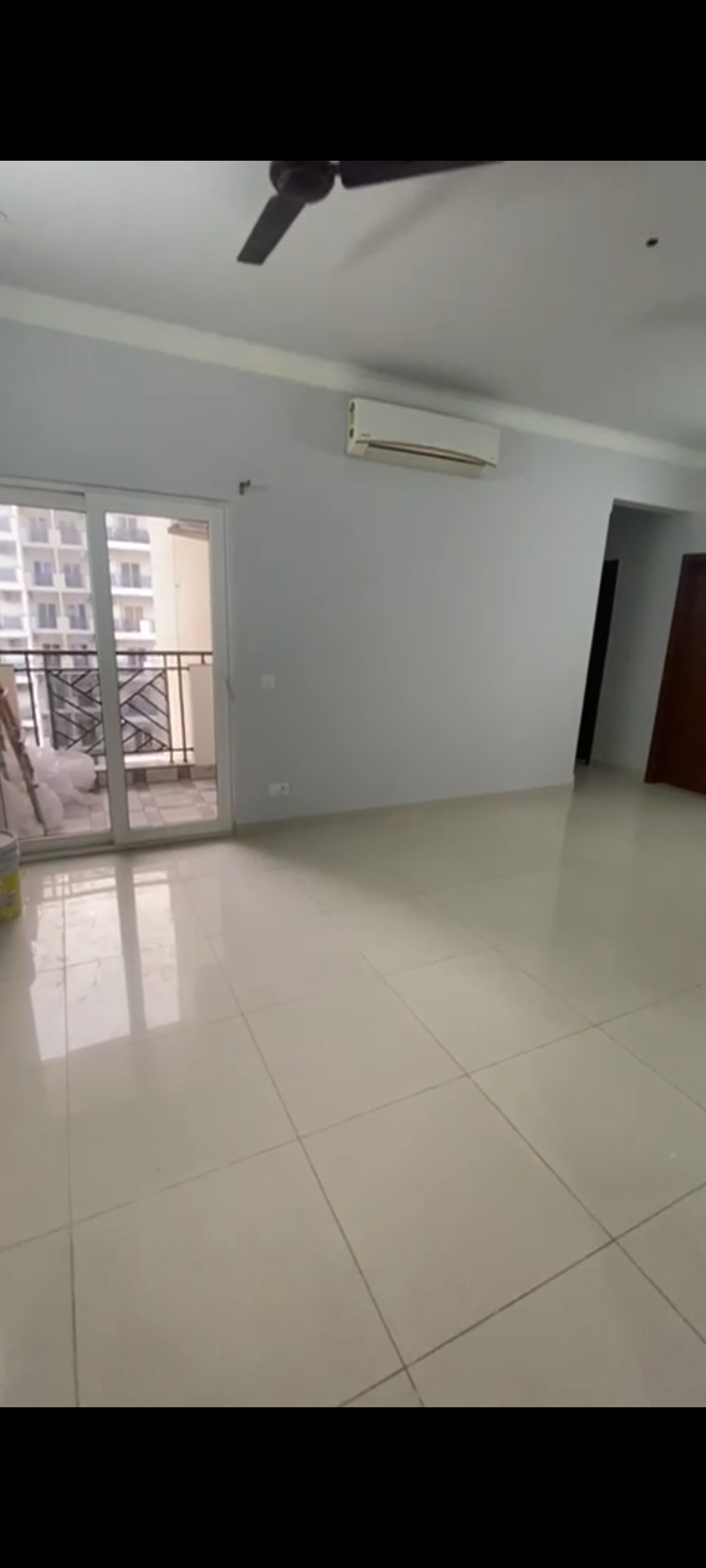 3 BHK + Pooja Room 1789 Sq.Ft. Builder Floor in Central Park Flower Valley Aqua Front Towers