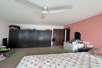Bedroom in 3.5 BHK Apartment at The Wadhwa The Address, Ghatkopar West – for Rent