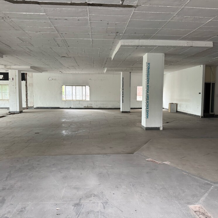  Parking, banjara hills Commercial Shop 25000 Sq.Ft. In Banjara Hills Hyderabad 8998619