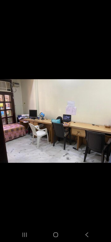 Team Area in 1.5 BHK Builder Floor at Puri PP City Centre, Pitampura – for Rent
