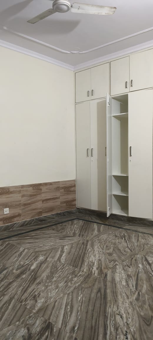 3 BHK + Servant Room Builder Floor For Rent in Huda CGHS