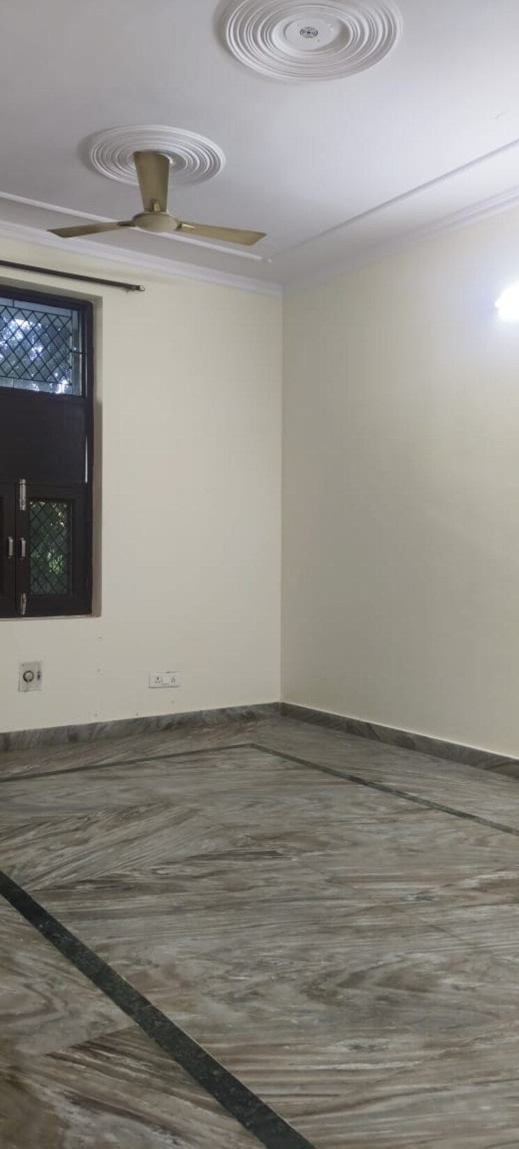 Room, huda-cghs 3 Bedroom 300 Sq.Yd. Builder Floor In Sector 56 Gurgaon 8998674