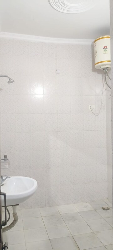 Bathroom in 3 BHK Builder Floor at Huda CGHS, Sector 56 – for Rent