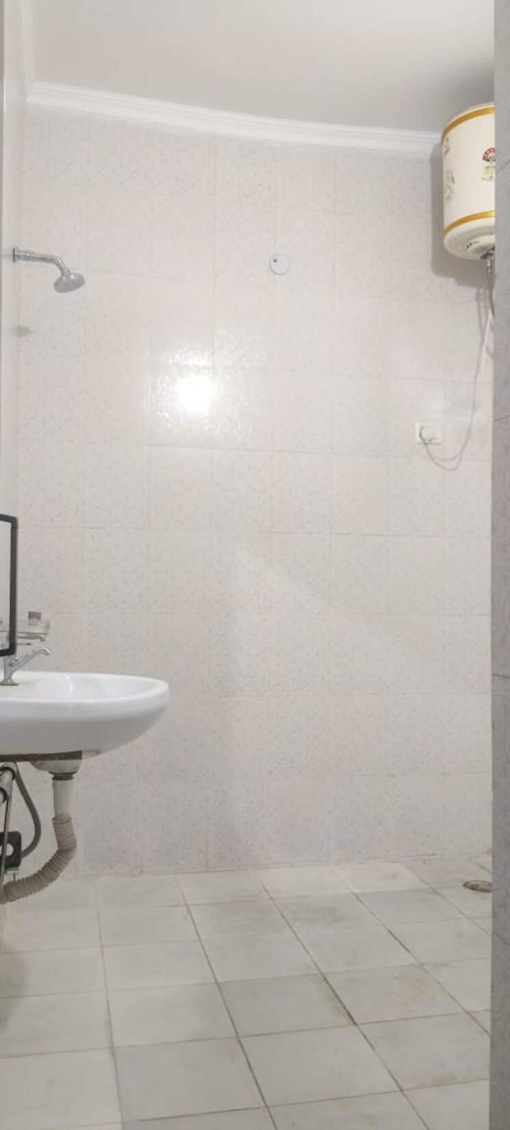 Bathroom, huda-cghs 3 Bedroom 300 Sq.Yd. Builder Floor In Sector 56 Gurgaon 8998674