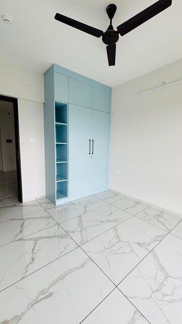 Room in 3 BHK Apartment at Rahul Downtown, Punawale – for Rent