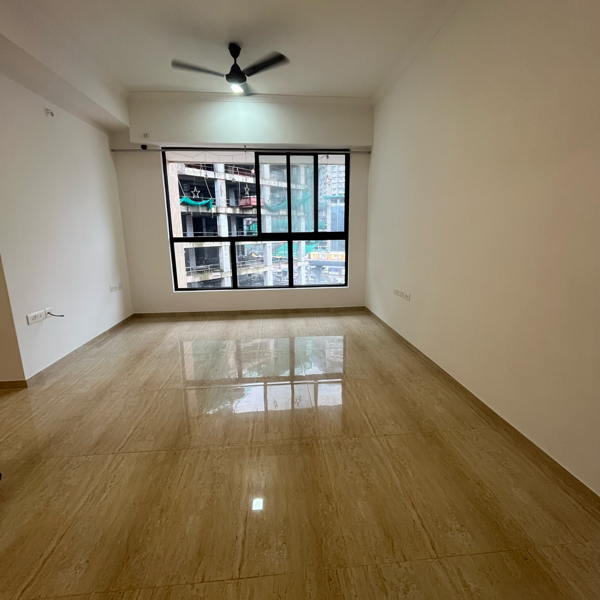 3 BHK + Extra Room Apartment For Rent in CCI Rivali Park