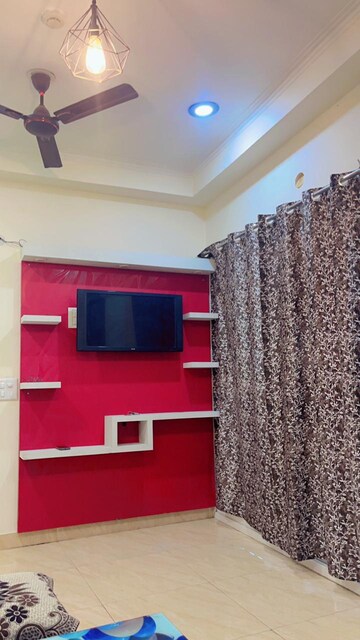 Furnished Amenities in 2 BHK Apartment at Gaur City 7th Avenue, Sector 4 Greater Noida – for Rent