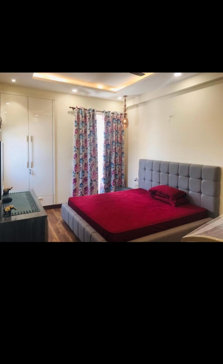 Bedroom, anant-raj-estate-the-villas 3.5 Bedroom 256 Sq.Yd. Builder Floor In Sector 63a Gurgaon 8998825