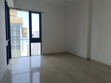 Room in 2 BHK Apartment at Lodha Complex Lower Parel, Lower Parel – for Rent
