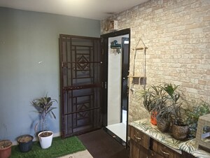  3 BHK Apartment at Mansarovar – for Sale