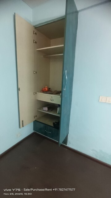 Furnished Amenities in 3 BHK Apartment at BPTP Park 81, Sector 81 – for Rent