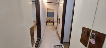 1.5 BHK Apartment at Khar West – for Rent