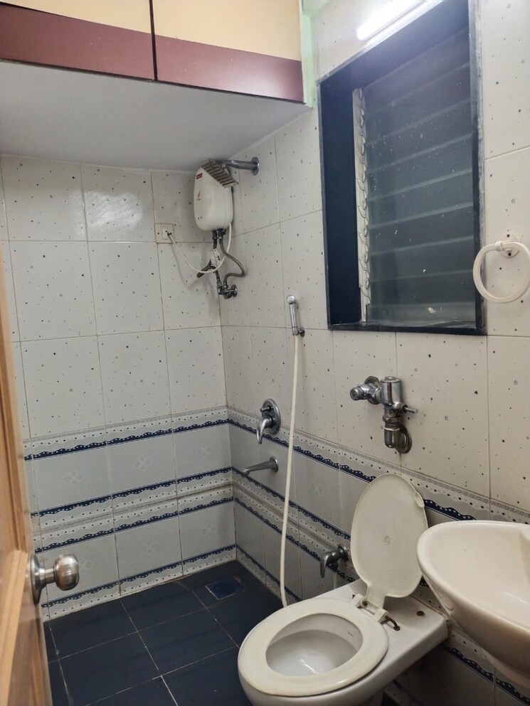 Bathroom, dosti-acres-aster 3 Bedroom 1245 Sq.Ft. Apartment In Wadala East Mumbai 8998905