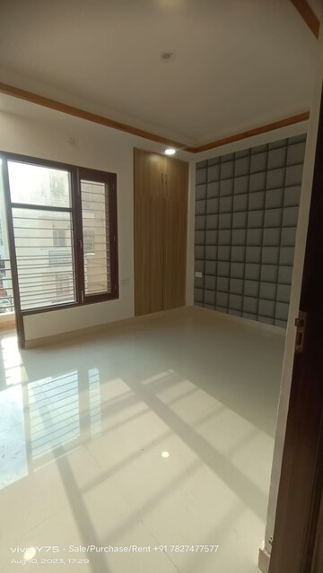 Room in 2 BHK Builder Floor at RPS Palm Drive, Sector 88 – for Rent