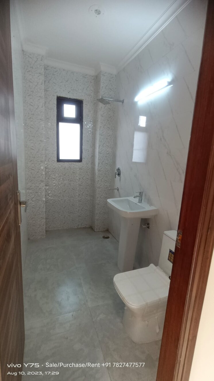 Bathroom, rps-palm-drive 2 Bedroom 125 Sq.Yd. Builder Floor In Sector 88 Faridabad 8998929