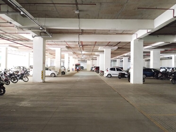  Parking, kolte-patil-city-vista Commercial Office Space 520 Sq.Ft. In Kharadi Pune 8998958