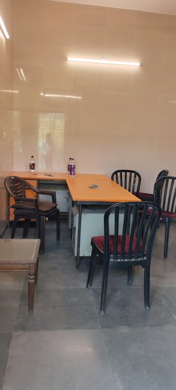  Shop For Rent in Sarita Vihar