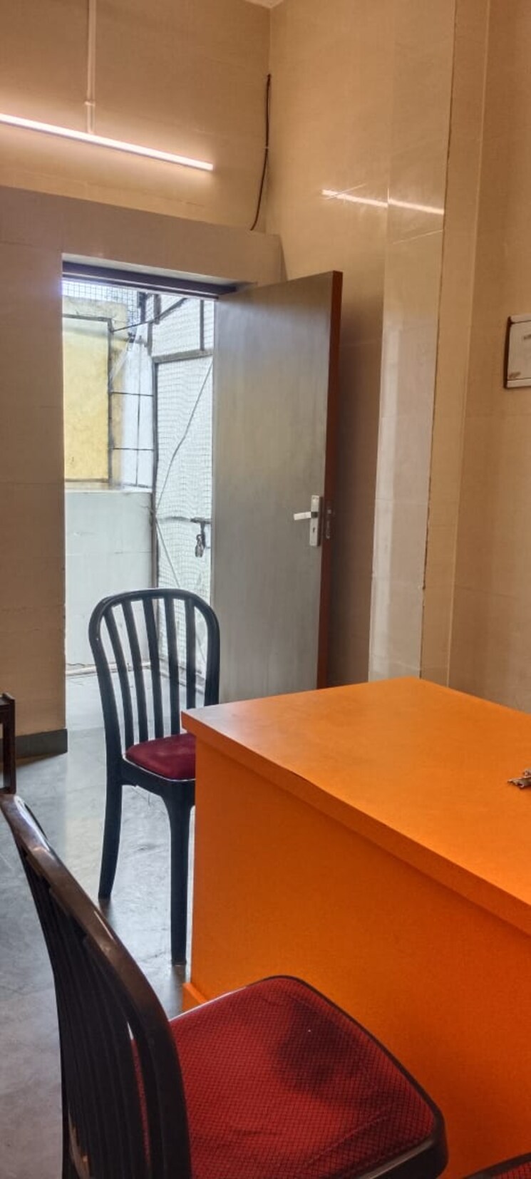 Common Area, sarita vihar Commercial Shop 120 Sq.Ft. In Sarita Vihar Delhi 8998994