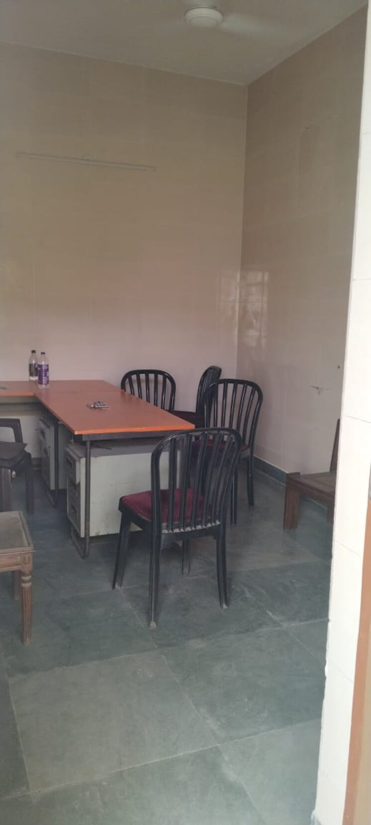 Entrance, sarita vihar Commercial Shop 120 Sq.Ft. In Sarita Vihar Delhi 8998994