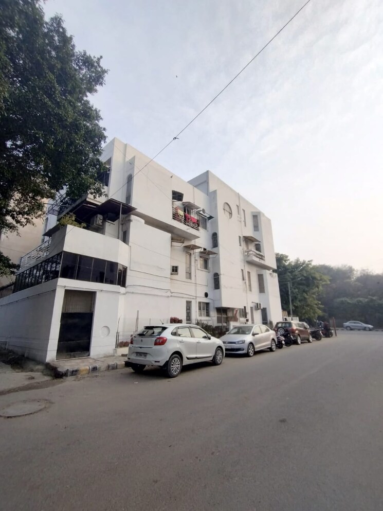 Exterior View, central-govt-employees-rwa 3 Bedroom 1700 Sq.Ft. Apartment In Sadiq Nagar Delhi 8999033