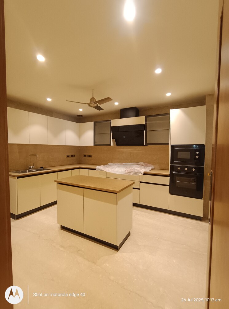 Kitchen/pantry, navjeevan vihar 4 Bedroom 300 Sq.Yd. Builder Floor In Navjeevan Vihar Delhi 8999045