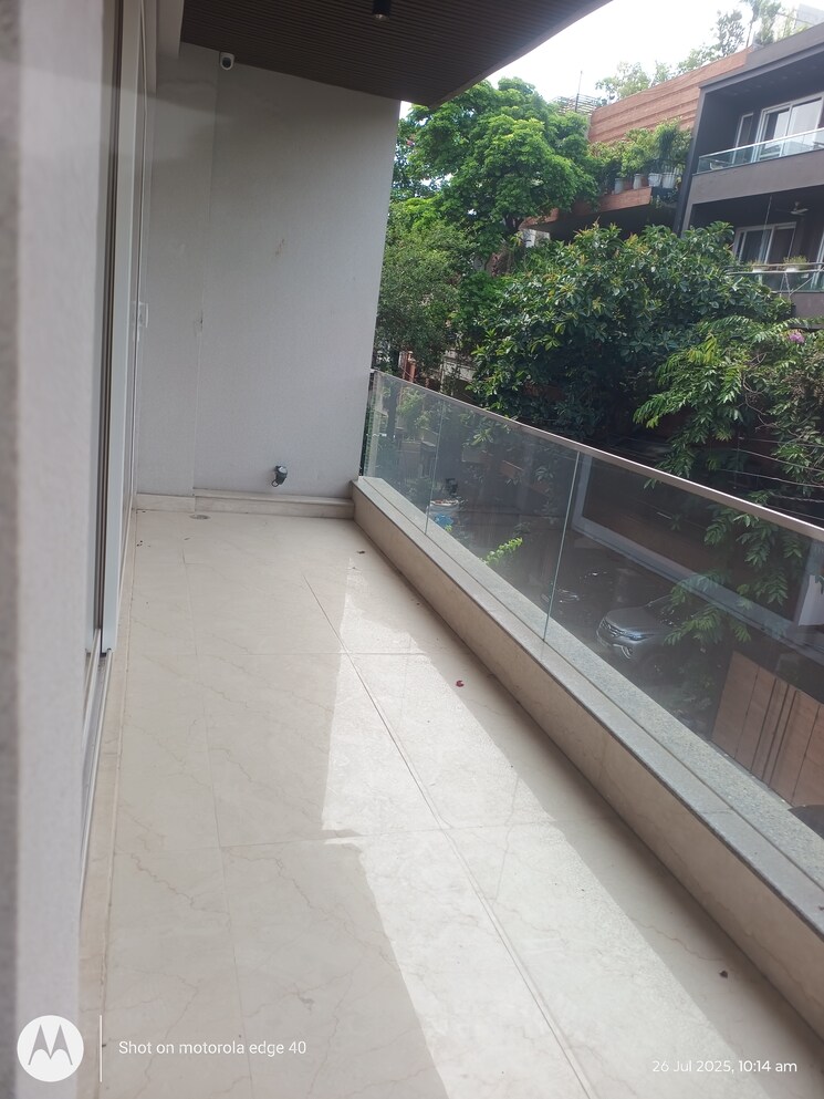 Balcony, navjeevan vihar 4 Bedroom 300 Sq.Yd. Builder Floor In Navjeevan Vihar Delhi 8999045