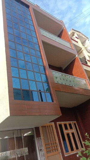 4 BHK Independent House For Sale in Priya Apartments Ghaziabad, Shatabdi Puram