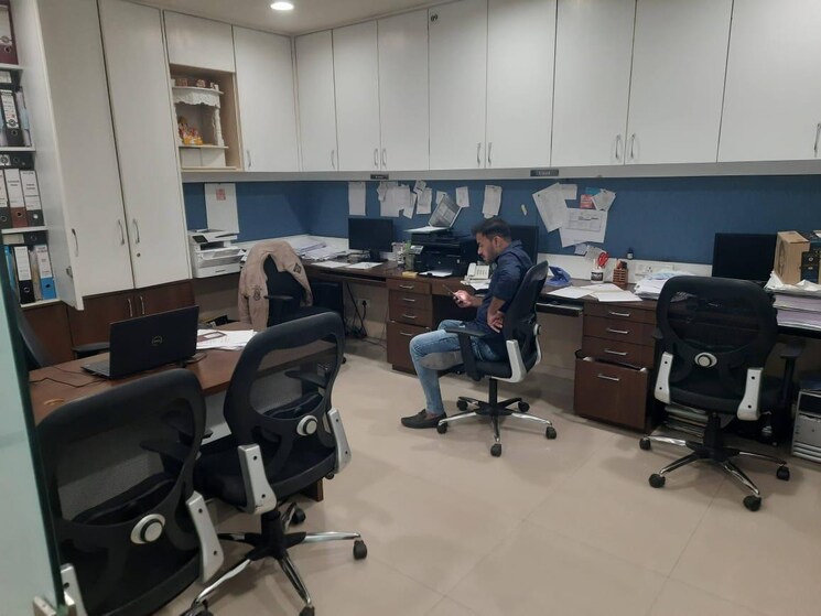 Team Area, amar-neptune Commercial Office Space 2140 Sq.Ft. In Baner Pune 8999082