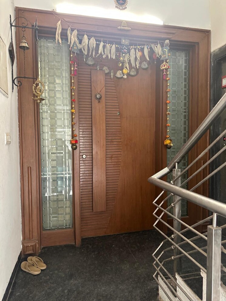 Bathroom, greater kailash i 4 Bedroom 4500 Sq.Ft. Builder Floor In Greater Kailash I Delhi 8999108