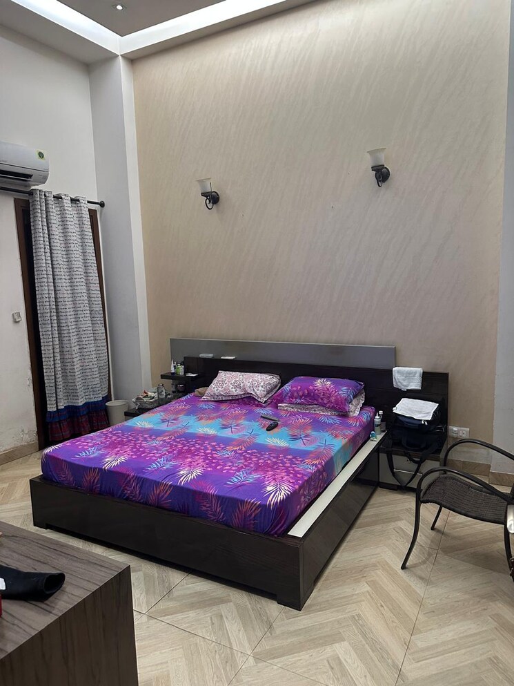 Bedroom, greater kailash i 4 Bedroom 4500 Sq.Ft. Builder Floor In Greater Kailash I Delhi 8999108