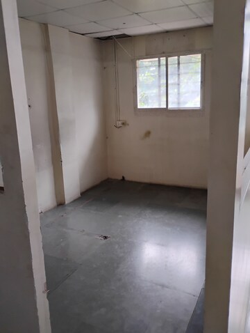 Room in  Office Space at Gananjay Society, Kothrud – for Rent