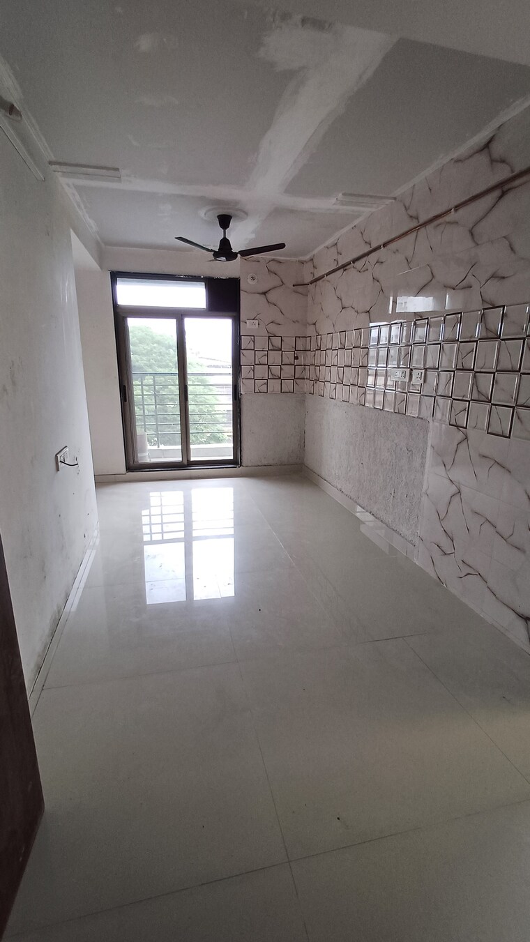 Room, joshi-amar-vaishali-chs 1 Bedroom 350 Sq.Ft. Apartment In Naupada Thane 8999162