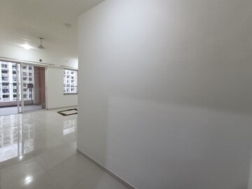 Room in 3 BHK Apartment at Godrej Elements, Hinjewadi – for Rent