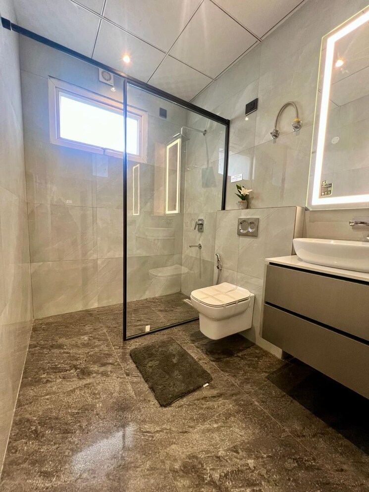 Bathroom, patiala road 3.5 Bedroom 2025 Sq.Ft. Apartment In Patiala Road Zirakpur 8999190