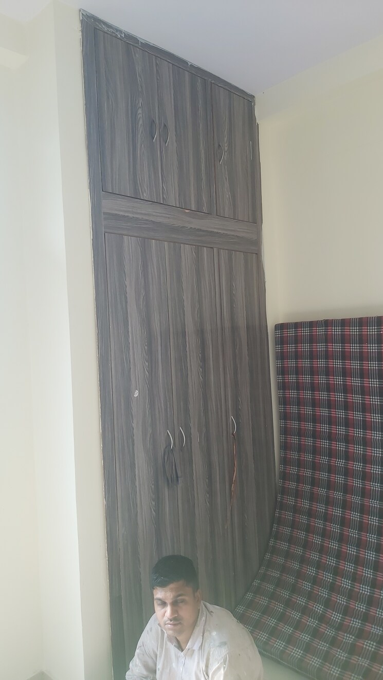 Room, mayur vihar 1 RK 400 Sq.Ft. Builder Floor In Mayur Vihar Delhi 8999228