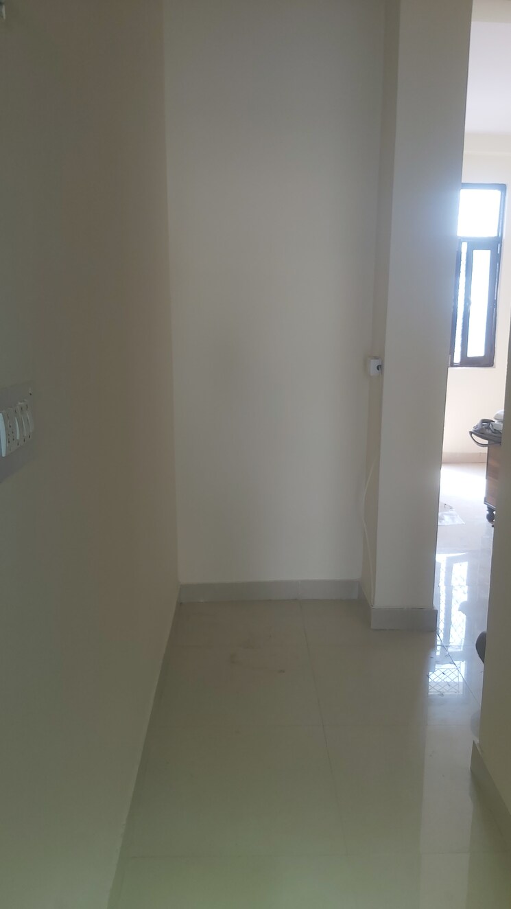 Room, mayur vihar 1 RK 400 Sq.Ft. Builder Floor In Mayur Vihar Delhi 8999228