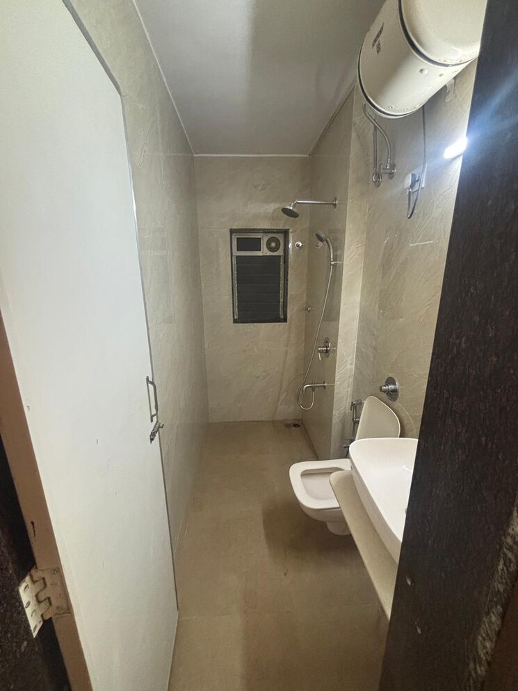 Bathroom, devansh-villa 2 Bedroom 900 Sq.Ft. Apartment In Bandra West Mumbai 8999241