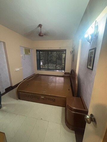 Furnished Amenities in 2 BHK Apartment at Devansh Villa, Bandra West – for Rent