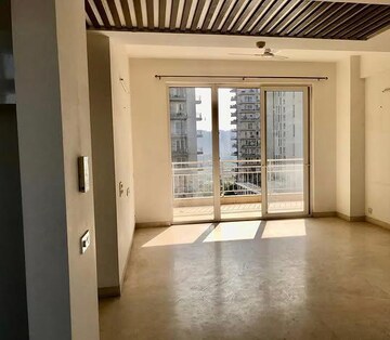Room in 3 BHK Apartment at Puri Diplomatic Greens Phase I, Sector 111 – for Rent