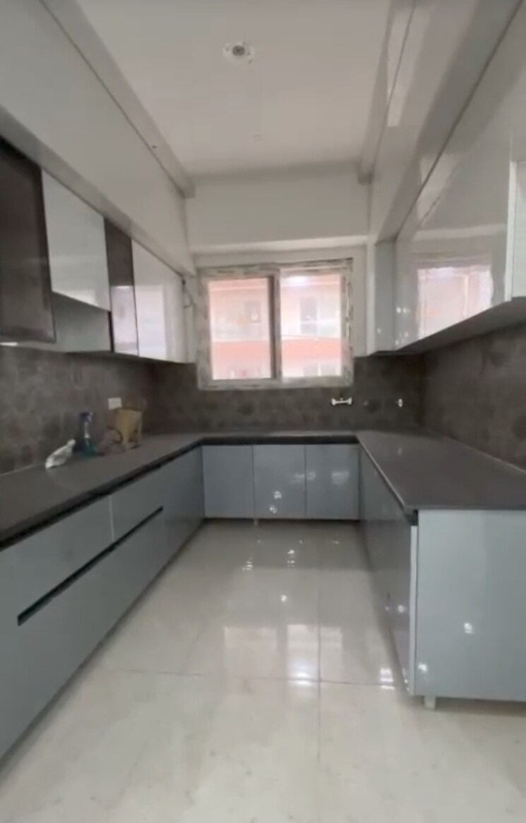Kitchen, raj nagar extension 4 Bedroom 240 Sq.Yd. Builder Floor In Raj Nagar Extension Ghaziabad 8999252