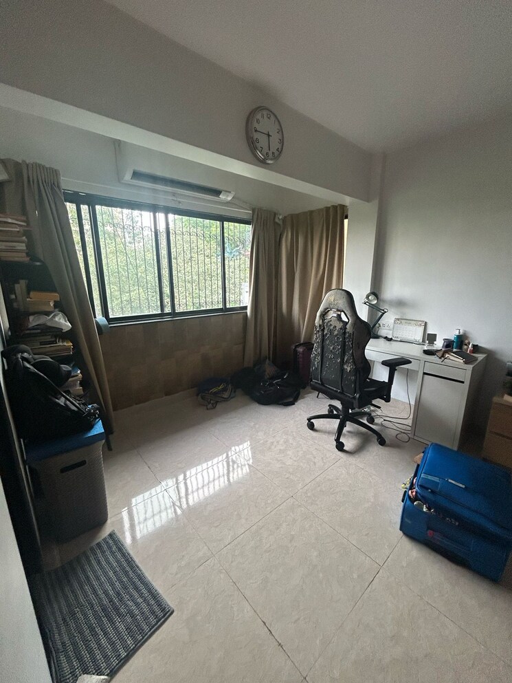 Living Room, bandra west 1 Bedroom 500 Sq.Ft. Apartment In Bandra West Mumbai 8999260