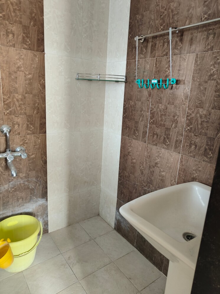 Bathroom, pimple saudagar 4 Bedroom 1860 Sq.Ft. Apartment In Pimple Saudagar Pune 8991967