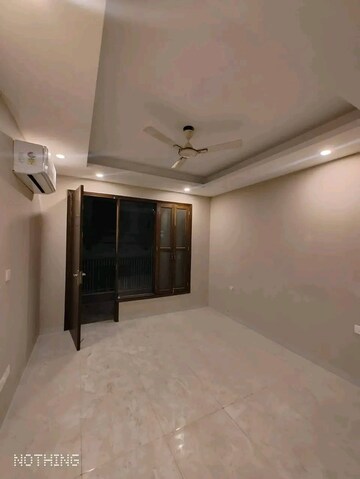 Room in 3 BHK Builder Floor at Chattarpur – for Rent