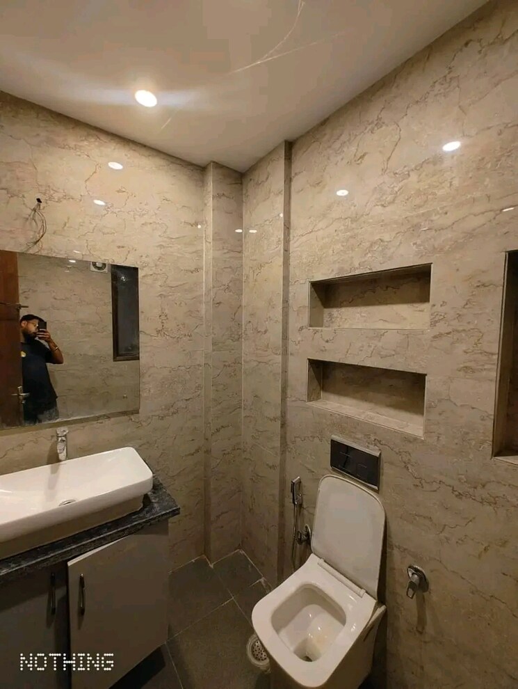 Bathroom, chattarpur 3 Bedroom 1200 Sq.Ft. Builder Floor In Chattarpur Delhi 8999282