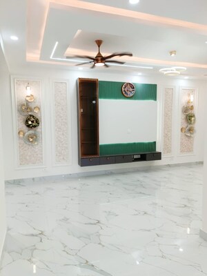 Room in 3 BHK Apartment at Surya CGHS, Sector 43 – for Sale